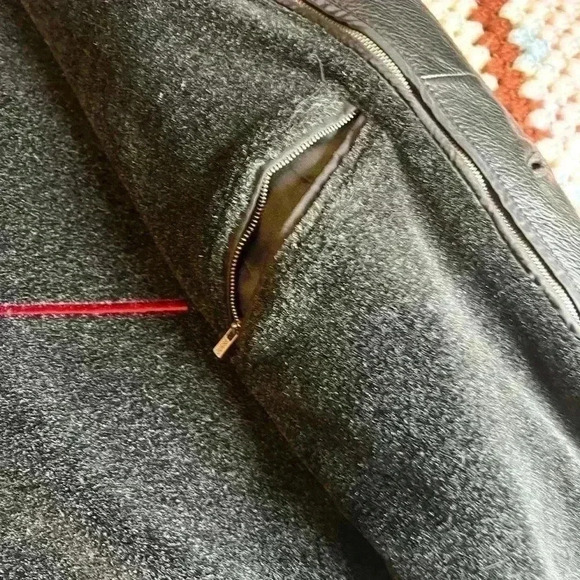 New Old Stock Vintage Guess Men's leather jacket. GUESS  L - Picture 3 of 11